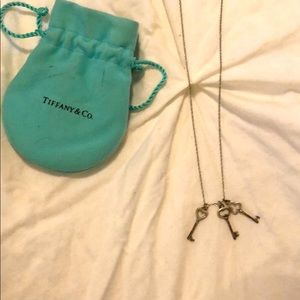 Silver Tiffany’s three key necklace